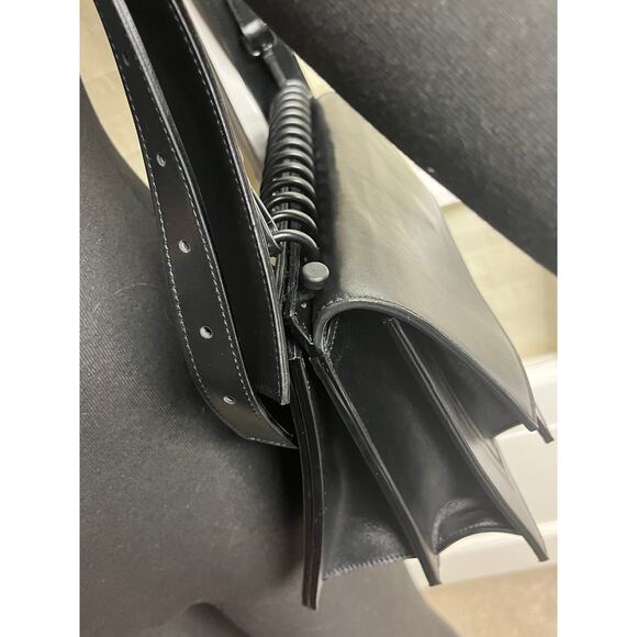 Atribut Handcrafted Black Leather Bag Detachable and resizable Leather Strap - Picture 12 of 15